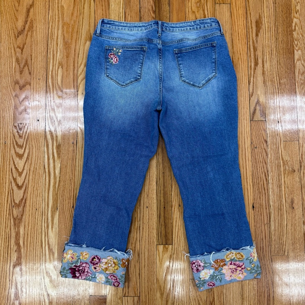 DRIFTWOOD Charlee Floral Embroidered Cuffed Denim Blue Jeans Wide Leg Mid-Rise - Picture 2 of 13